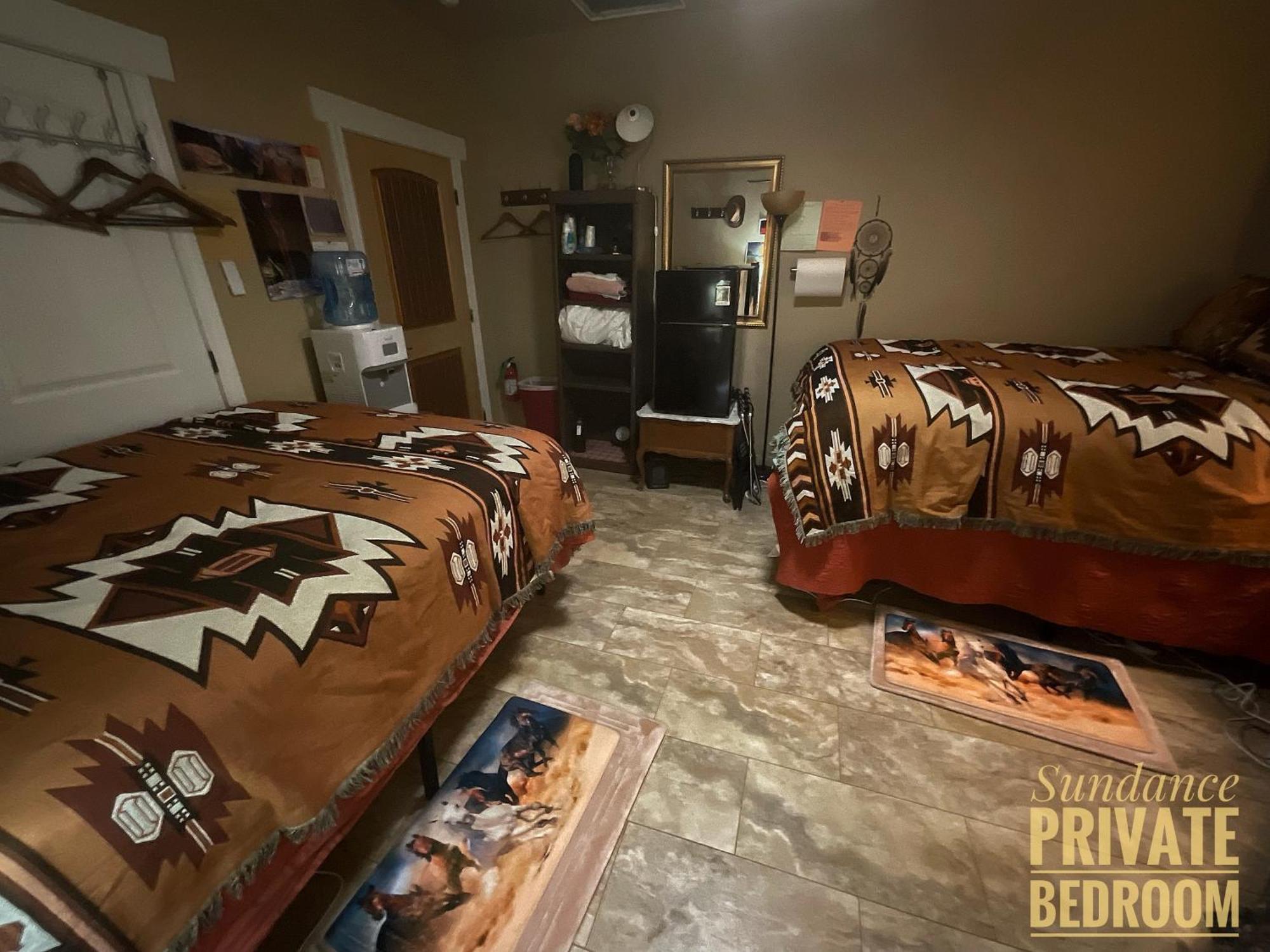 The Zion House - Affordable Bedrooms Hurricane Bagian luar foto
